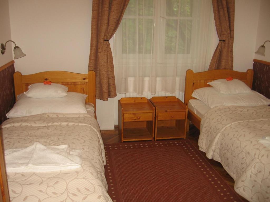 Mater Salvatoris House Otel Gödöllő Oda fotoğraf