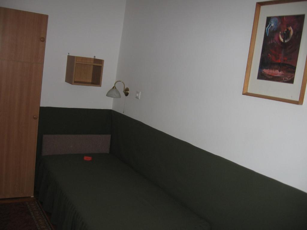 Mater Salvatoris House Otel Gödöllő Oda fotoğraf