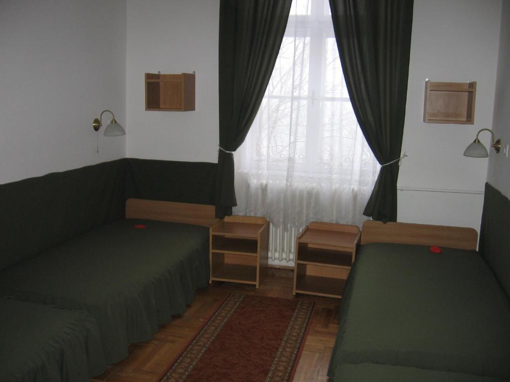 Mater Salvatoris House Otel Gödöllő Oda fotoğraf