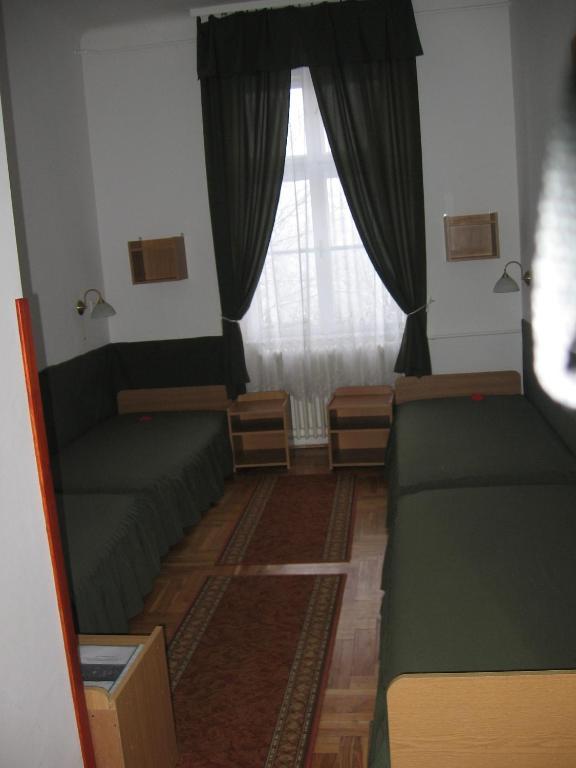 Mater Salvatoris House Otel Gödöllő Oda fotoğraf