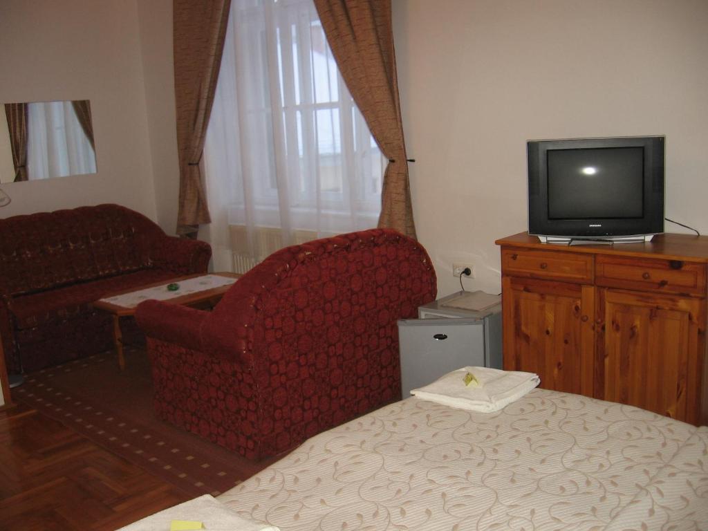 Mater Salvatoris House Otel Gödöllő Oda fotoğraf
