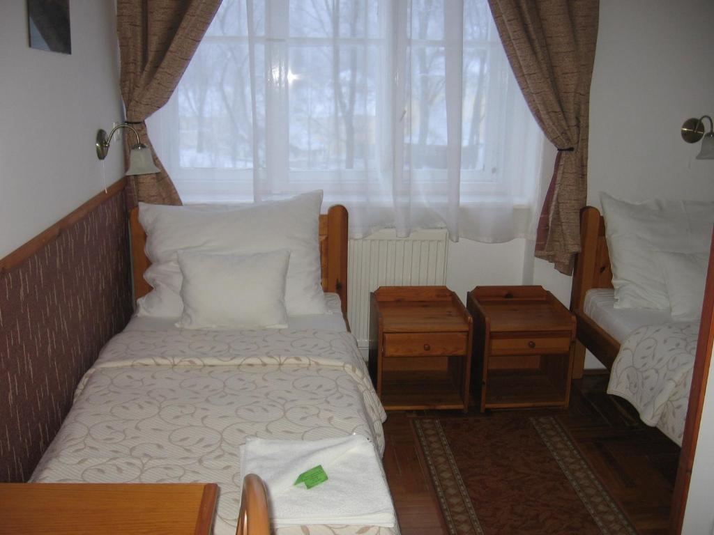 Mater Salvatoris House Otel Gödöllő Oda fotoğraf