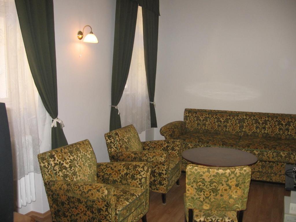 Mater Salvatoris House Otel Gödöllő Dış mekan fotoğraf
